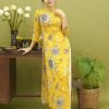 Ao dai lua truyen thong vang 1